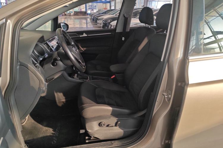 Used Volkswagen Golf Sportsvan 2018 230TSI Automatic Luxury Model Left Front Seat