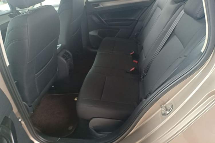 Used Volkswagen Golf Sportsvan 2018 1.6L Automatic Comfort Model Left Rear Seat