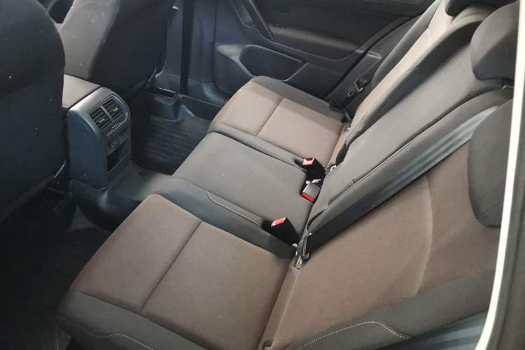 Used Volkswagen Golf Sportsvan 2018 1.6L Automatic Comfort Model Left Rear Seat