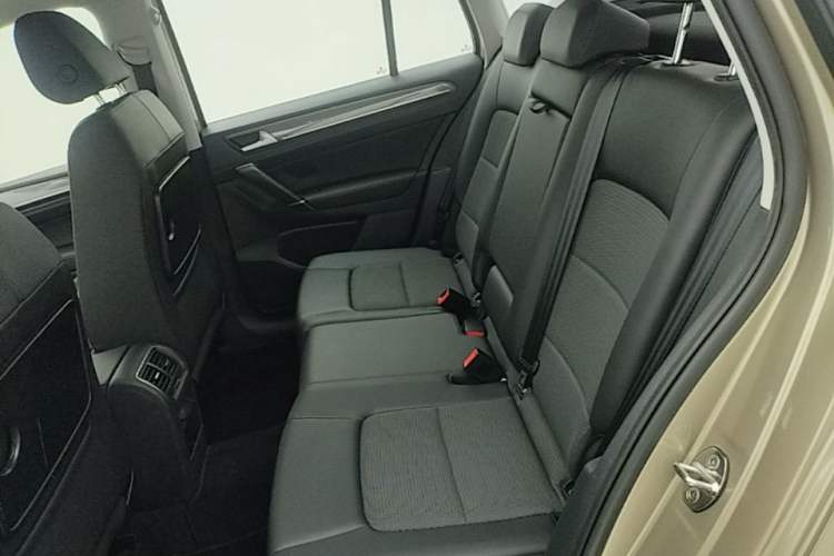 Used Volkswagen Golf Sportsvan 2018 230TSI Automatic Trend Edition Left Rear Seat