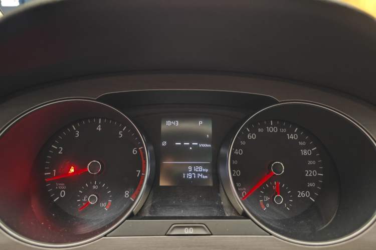 Used Volkswagen Golf Sportsvan 2018 1.6L Automatic Comfort Model Odometer Close Up