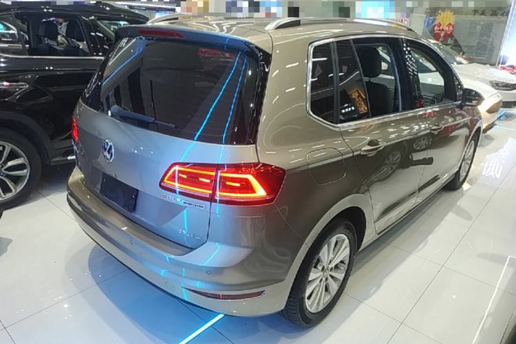 Used Volkswagen Golf Sportsvan 2018 230TSI Automatic Trend Edition Rear Right 45 Deg
