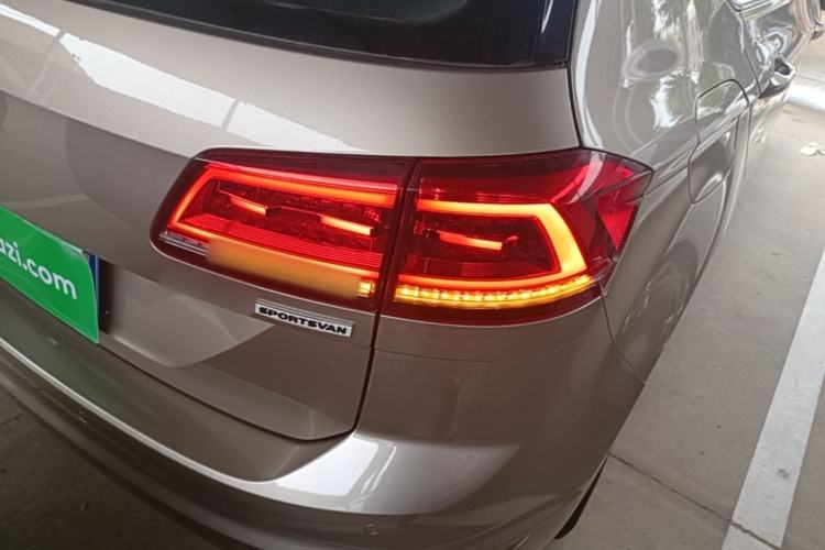 Used Volkswagen Golf Sportsvan 2018 1.6L Automatic Comfort Model Right Rear Taillight