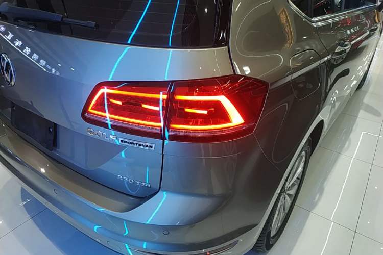 Used Volkswagen Golf Sportsvan 2018 230TSI Automatic Trend Edition Right Rear Taillight