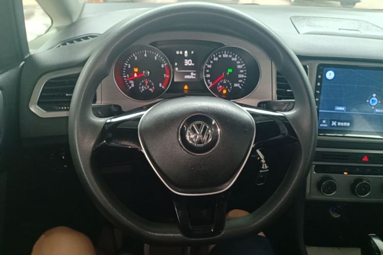 Used Volkswagen Golf Sportsvan 2018 1.6L Automatic Comfort Model Steering Wheel
