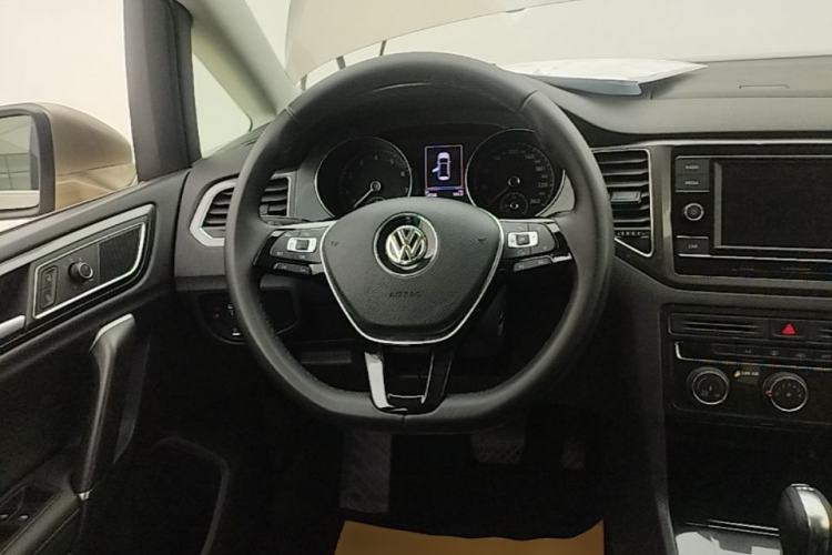 Used Volkswagen Golf Sportsvan 2018 230TSI Automatic Trend Edition Steering Wheel