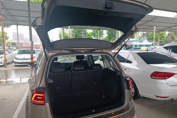 Used Volkswagen Golf Sportsvan 2018 1.6L Automatic Comfort Model Trunk