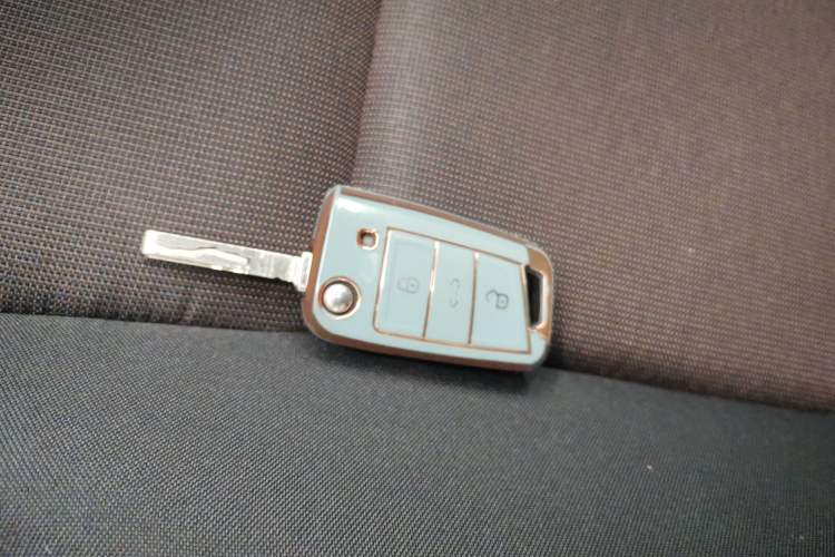 Used Volkswagen Golf Sportsvan 2018 1.6L Automatic Comfort Model Vehicle Key