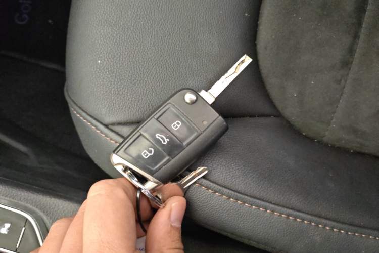 Used Volkswagen Golf Sportsvan 2018 230TSI Automatic Luxury Model Vehicle Key