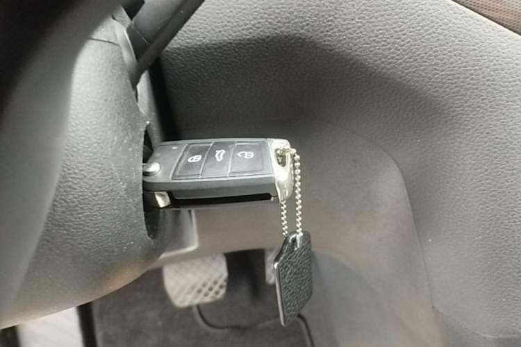 Used Volkswagen Golf Sportsvan 2018 230TSI Automatic Trend Edition Vehicle Key