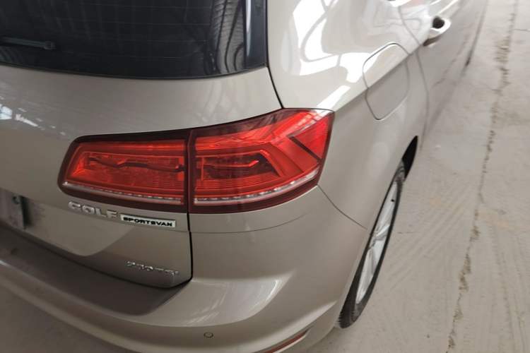 Used Volkswagen Golf Sportsvan 2018 230TSI Automatic Trend Edition Exterior 1