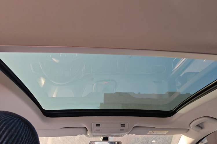 Used Volkswagen Golf Sportsvan 2018 230TSI Automatic Trend Edition Headliner