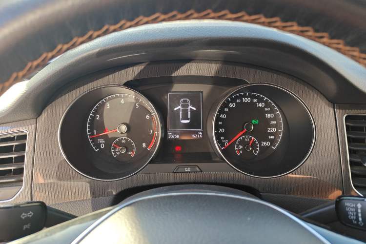 Used Volkswagen Golf Sportsvan 2018 230TSI Automatic Trend Edition Instrument Cluster