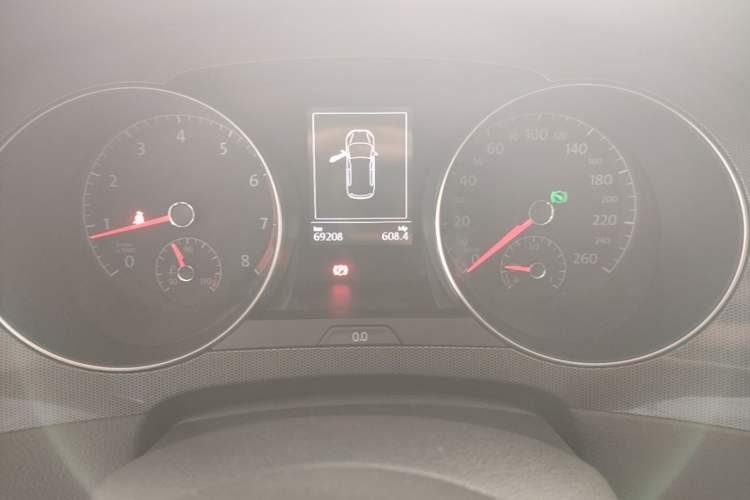 Used Volkswagen Golf Sportsvan 2018 230TSI Automatic Trend Edition Instrument Cluster