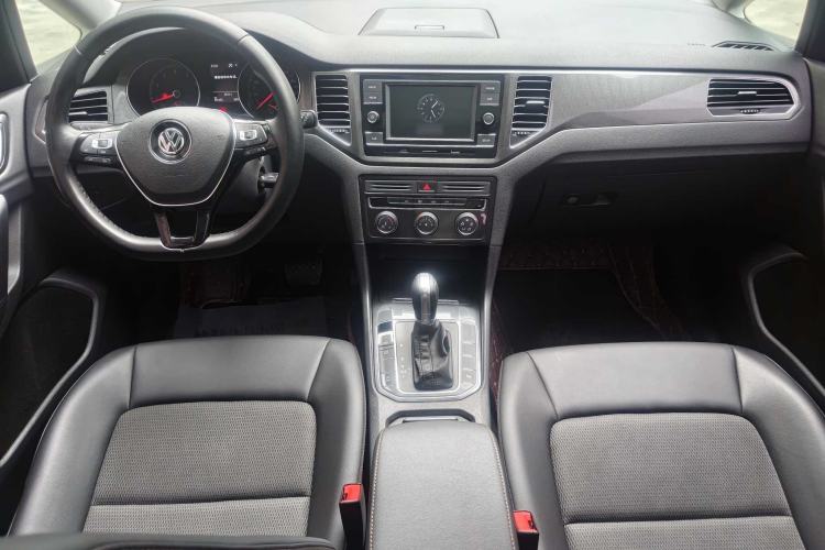 Used Volkswagen Golf Sportsvan 2018 230TSI Automatic Trend Edition Interior 3