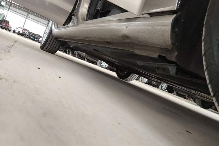 Used Volkswagen Golf Sportsvan 2018 230TSI Automatic Trend Edition Right Side Sill