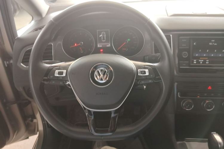 Used Volkswagen Golf Sportsvan 2018 230TSI Automatic Trend Edition Steering Wheel