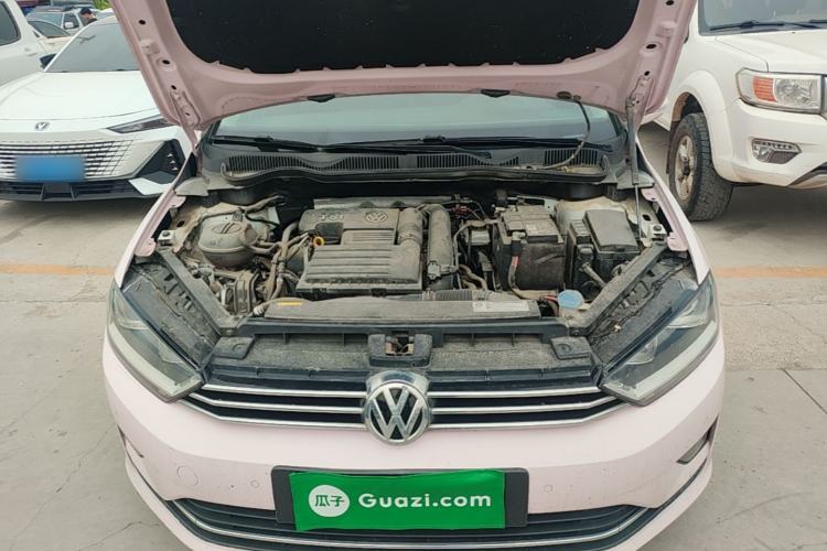Used Volkswagen Golf Sportsvan 2018 230TSI Automatic Trend Edition Engine Bay