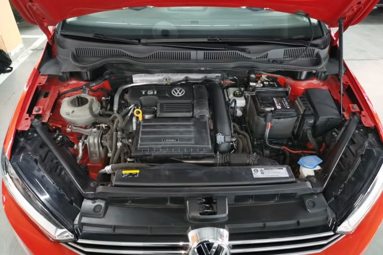 Used Volkswagen Golf Sportsvan 2018 2nd Anniversary Edition 230TSI Automatic Luxury Version Engine Bay