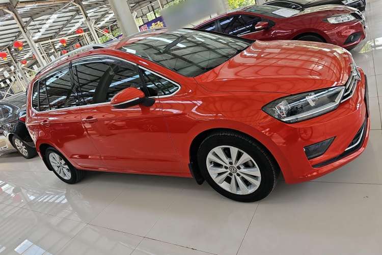 Used Volkswagen Golf Sportsvan 2018 230TSI Automatic Trend Edition Exterior 2