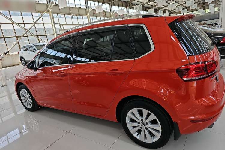 Used Volkswagen Golf Sportsvan 2018 230TSI Automatic Trend Edition Exterior 3