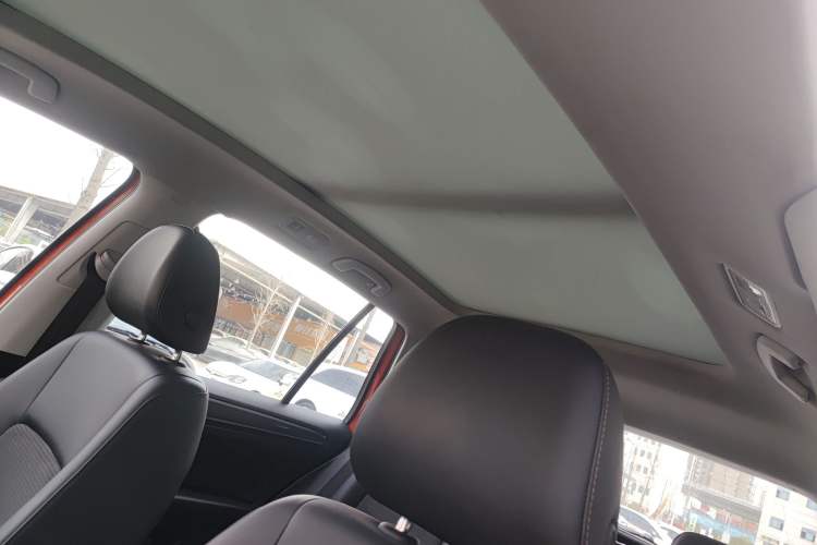 Used Volkswagen Golf Sportsvan 2018 230TSI Automatic Trend Edition Headliner