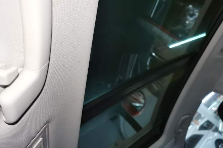Used Volkswagen Golf Sportsvan 2018 2nd Anniversary Edition 230TSI Automatic Luxury Version Headliner
