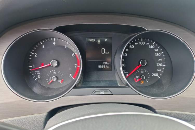 Used Volkswagen Golf Sportsvan 2018 1.6L Automatic Comfort Model Instrument Cluster