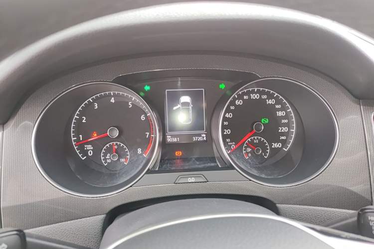 Used Volkswagen Golf Sportsvan 2018 230TSI Automatic Trend Edition Instrument Cluster