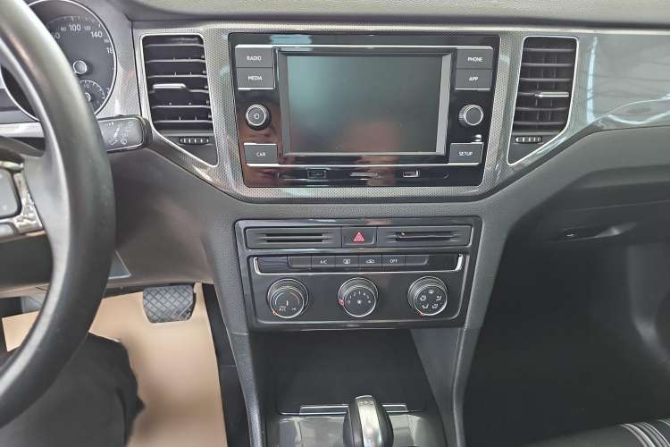 Used Volkswagen Golf Sportsvan 2018 230TSI Automatic Trend Edition Interior 3
