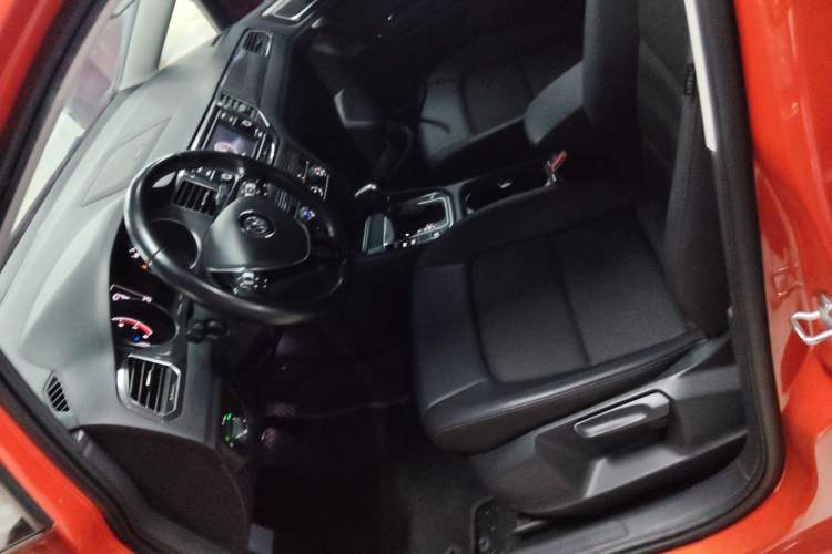 Used Volkswagen Golf Sportsvan 2018 230TSI Automatic Trend Edition Left Front Seat