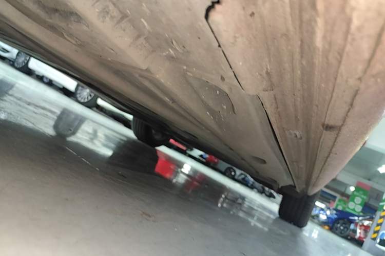 Used Volkswagen Golf Sportsvan 2018 230TSI Automatic Trend Edition Left Side Sill