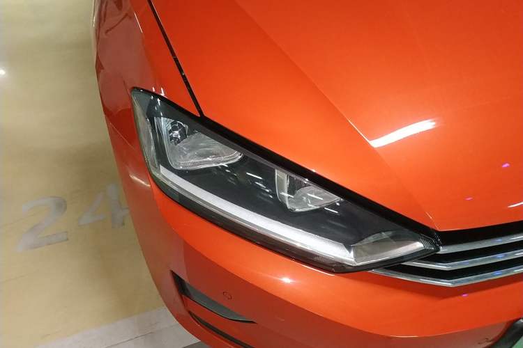 Used Volkswagen Golf Sportsvan 2018 230TSI Automatic Luxury Model Right Front Headlight