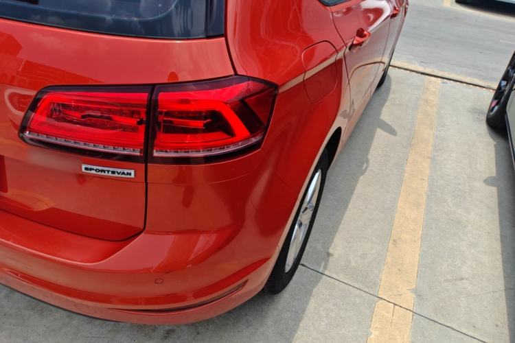Used Volkswagen Golf Sportsvan 2018 1.6L Automatic Comfort Model Right Rear Taillight