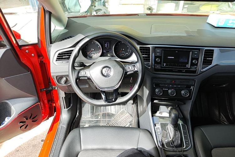 Used Volkswagen Golf Sportsvan 2018 230TSI Automatic Trend Edition Steering Wheel