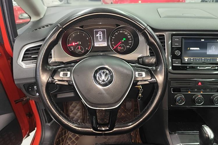 Used Volkswagen Golf Sportsvan 2018 230TSI Automatic Trend Edition Steering Wheel
