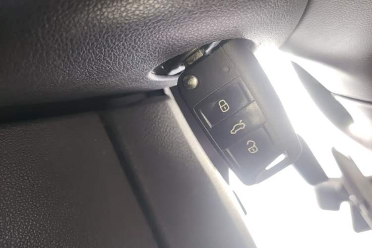 Used Volkswagen Golf Sportsvan 2018 230TSI Automatic Trend Edition Vehicle Key