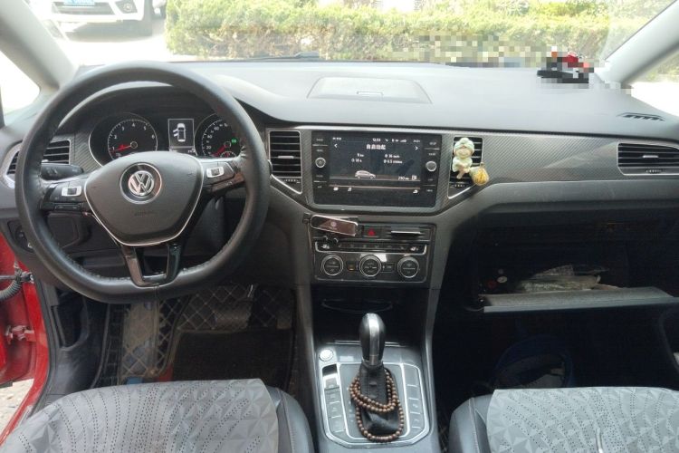 Used Volkswagen Golf Sportsvan 2018 280TSI Automatic Flagship Model Audio And AC Panel