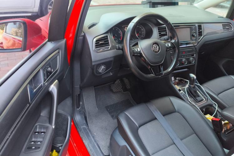 Used Volkswagen Golf Sportsvan 2018 230TSI Automatic Trend Edition Driver Seat