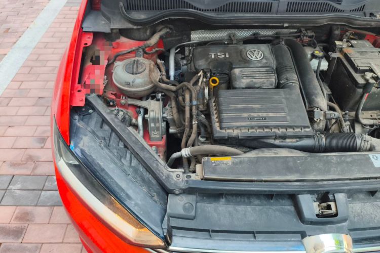 Used Volkswagen Golf Sportsvan 2018 230TSI Automatic Trend Edition Engine Bay Right