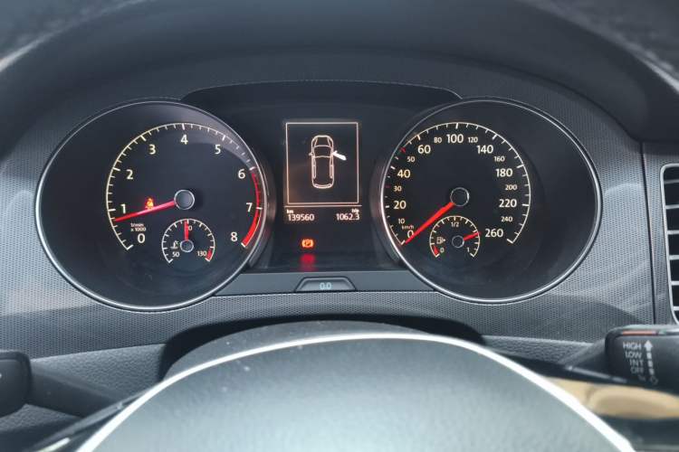 Used Volkswagen Golf Sportsvan 2018 230TSI Automatic Trend Edition Instrument Cluster