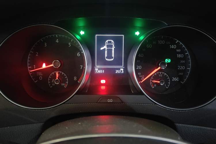 Used Volkswagen Golf Sportsvan 2018 230TSI Automatic Trend Edition Instrument Cluster