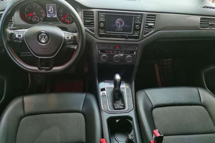 Used Volkswagen Golf Sportsvan 2018 230TSI Automatic Trend Edition Interior 1