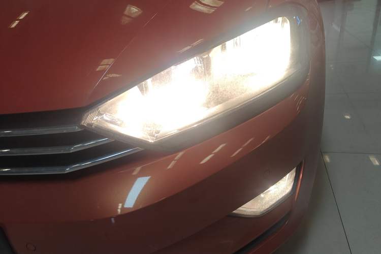Used Volkswagen Golf Sportsvan 2018 230TSI Automatic Trend Edition Left Front Headlight