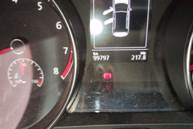 Used Volkswagen Golf Sportsvan 2018 280TSI Automatic Flagship Model Odometer Close Up