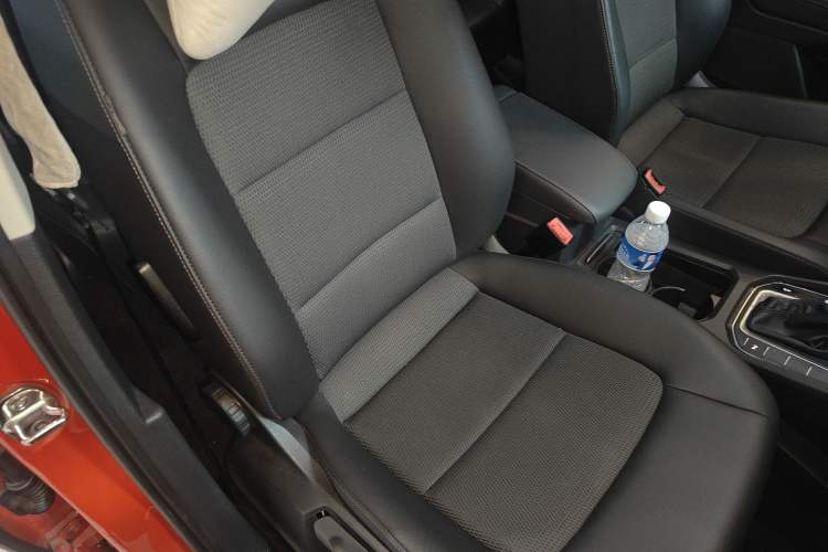 Used Volkswagen Golf Sportsvan 2018 230TSI Automatic Trend Edition Right Front Seat