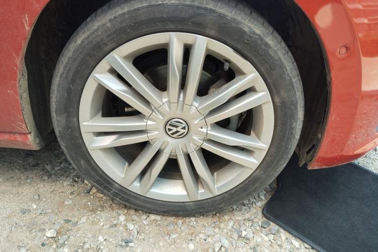 Used Volkswagen Golf Sportsvan 2018 280TSI Automatic Flagship Model Right Front Wheel Hub