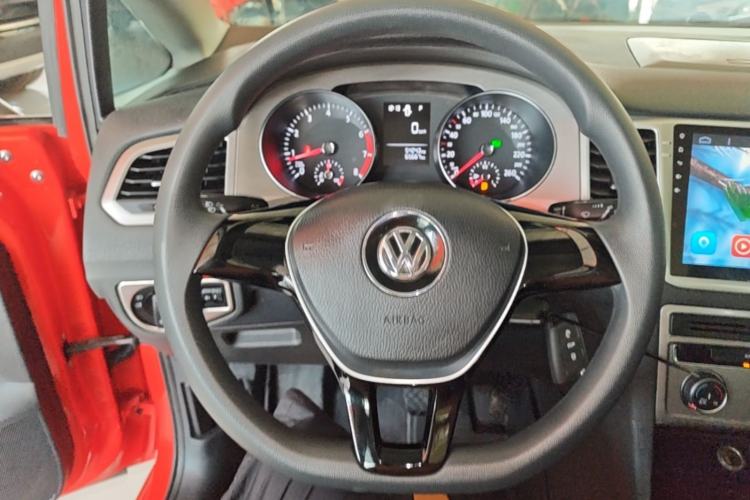 Used Volkswagen Golf Sportsvan 2018 1.6L Automatic Comfort Model Steering Wheel