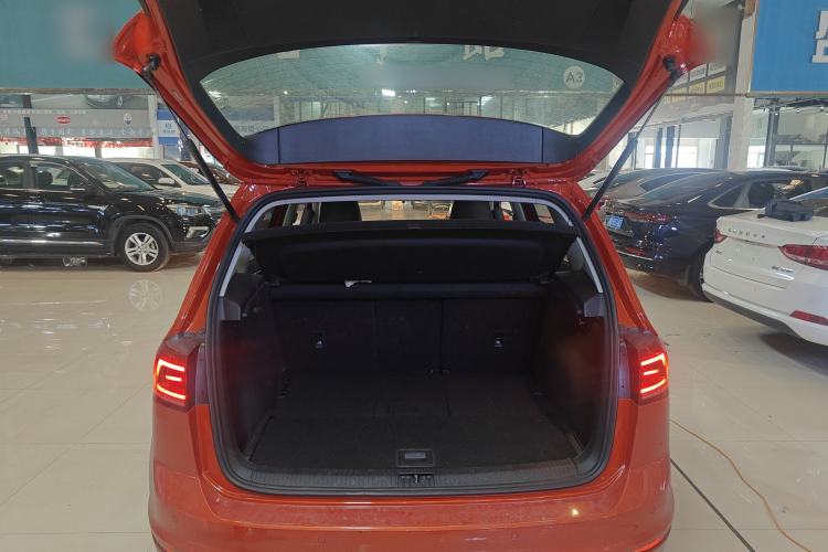 Used Volkswagen Golf Sportsvan 2018 230TSI Automatic Trend Edition Trunk