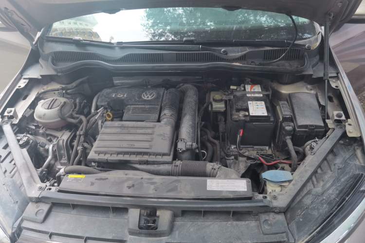 Used Volkswagen Golf Sportsvan 2018 230TSI Automatic Trend Edition Engine Bay
